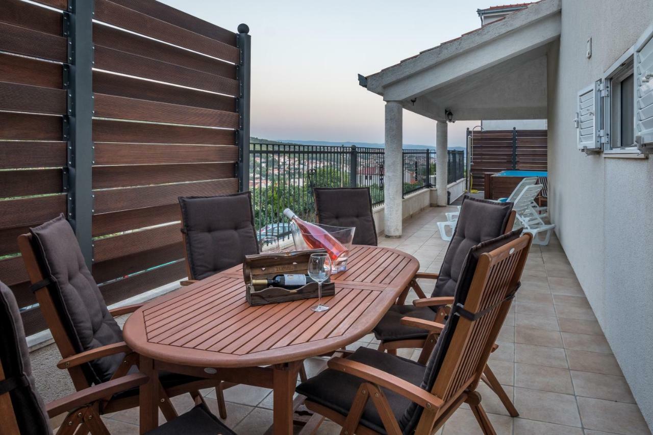 Holiday Harmony Holiday home Zrnovnica