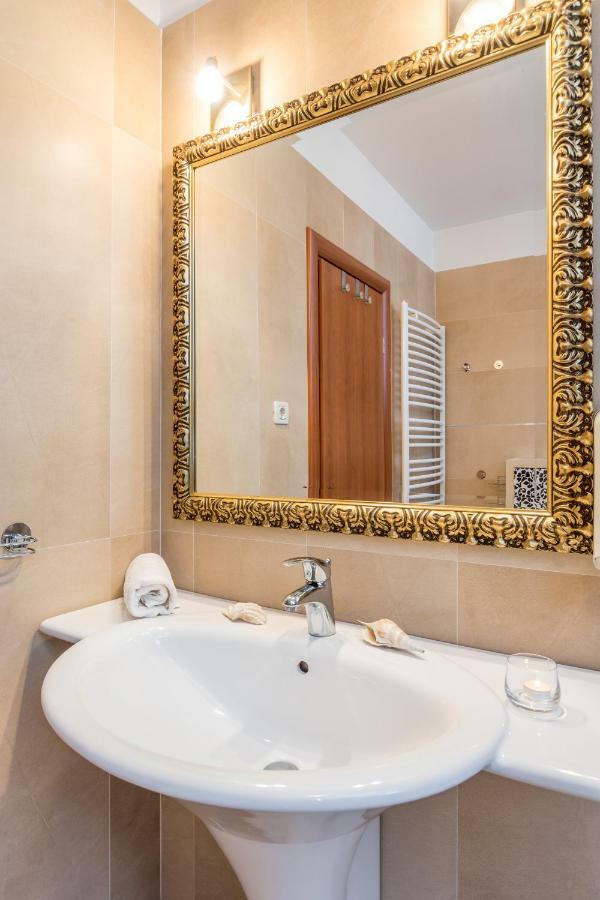 Holiday home Holiday Harmony Zrnovnica